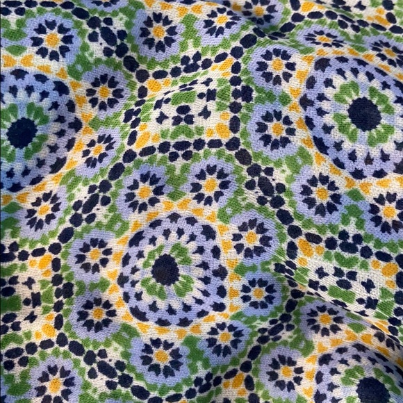 4/$20 Mosaic pattern scarf - Picture 2 of 3